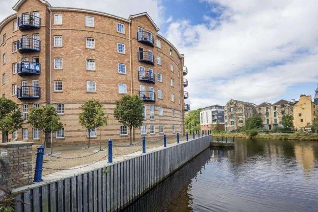 My Waterfront Apartment, Views Over Water Of Leith Edinburg Exteriör bild